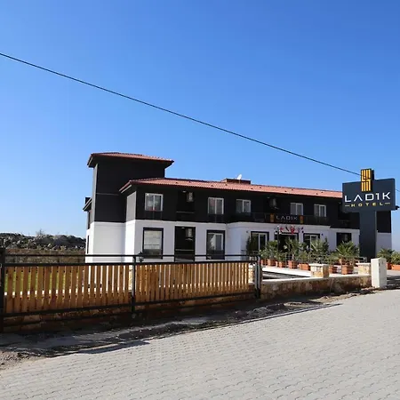 Ladik Hotell 3*