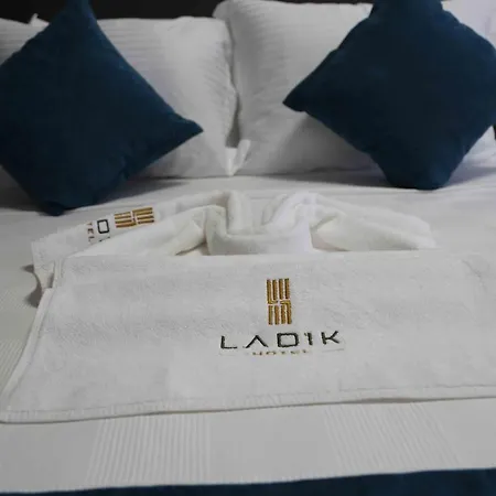 Ladik カラハユット