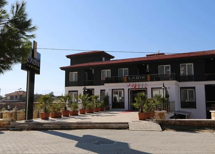 Hotel Ladik 3*